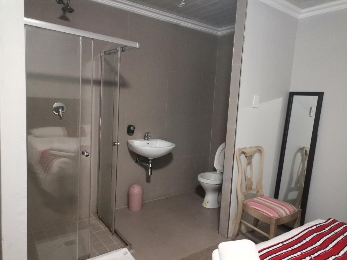 Maseyi On 8 Bnb Cape Town Exterior photo